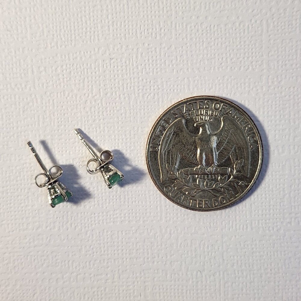 VTG Natural Emeralds in 925 Setting Stud Earrings Petite - Picture 7 of 8